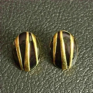 Black enamel and gold tone round post earrings 80s